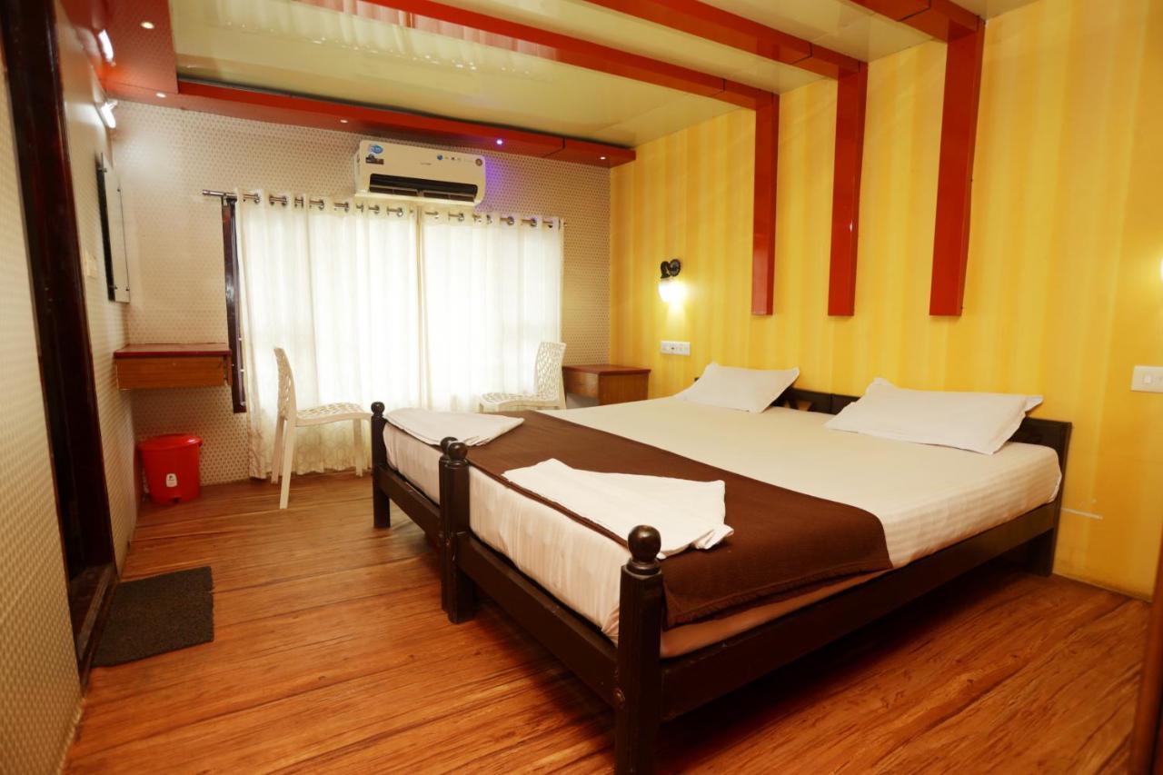 Botel Harmony Houseboats Alappuzha