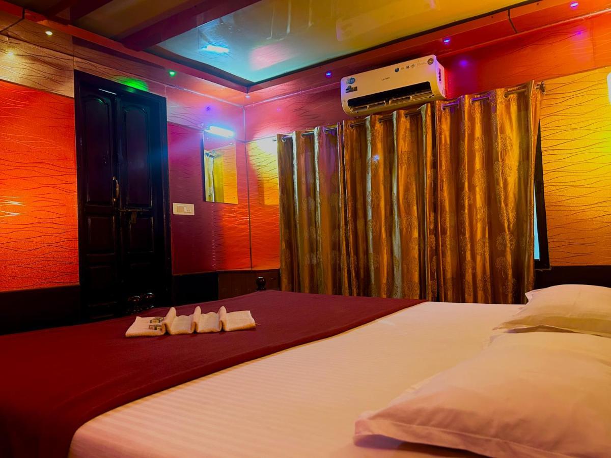 Harmony Houseboats Botel Alappuzha