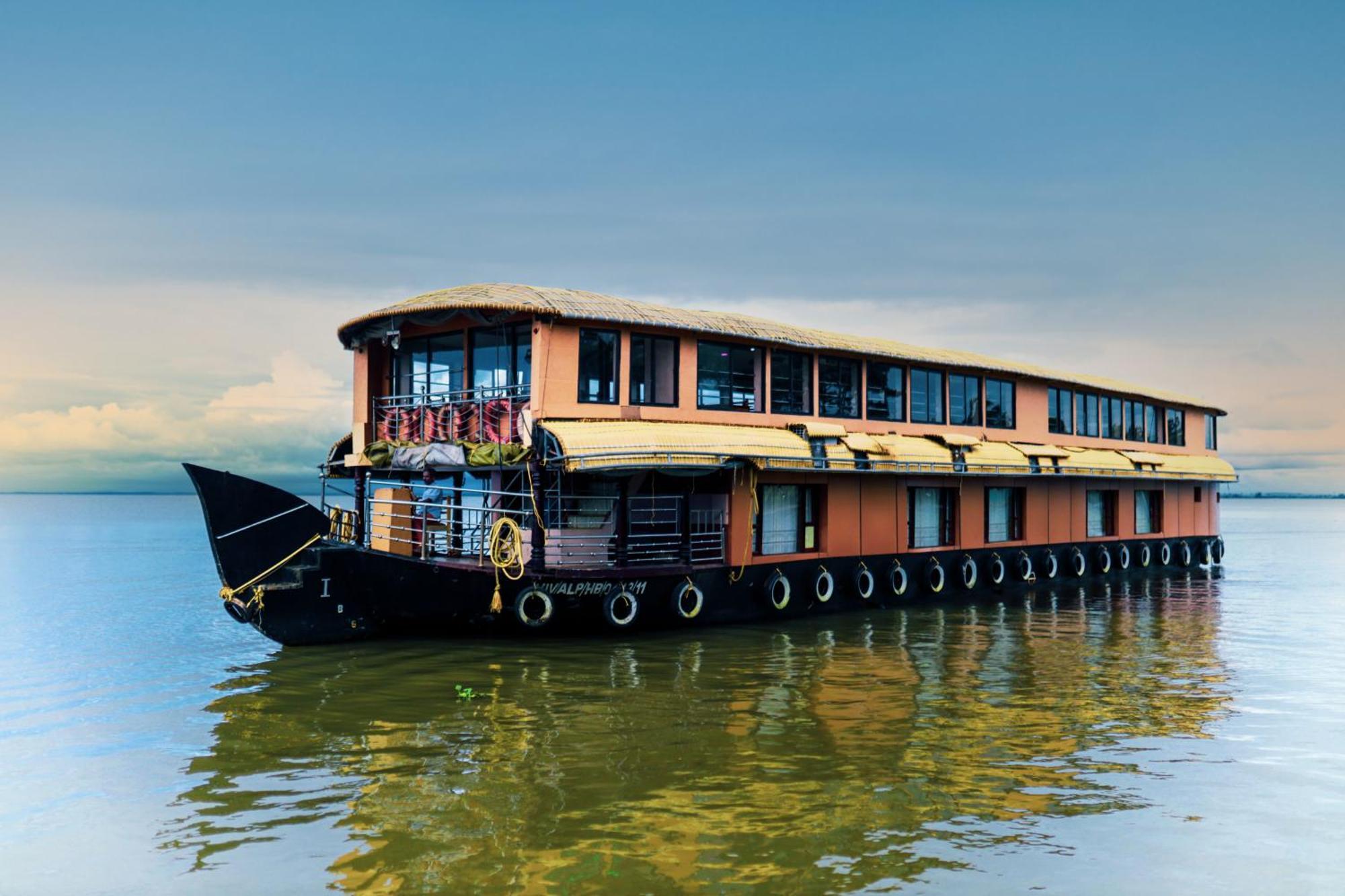 Harmony Houseboats Alappuzha