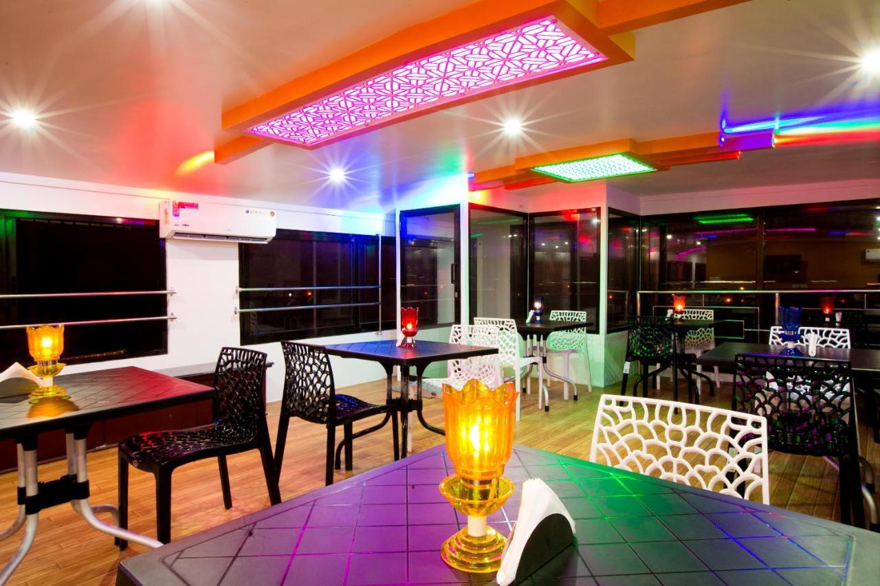 Harmony Houseboats Botel Alappuzha